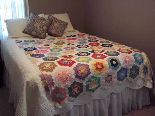 Grandmother's Flower Garden Quilt - NEED HELP!