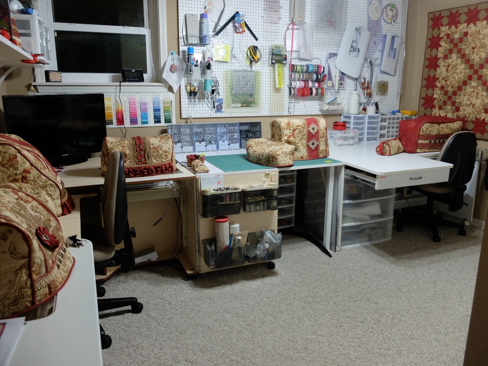 Sewing room complete with all the new covers - Quiltingboard Forums