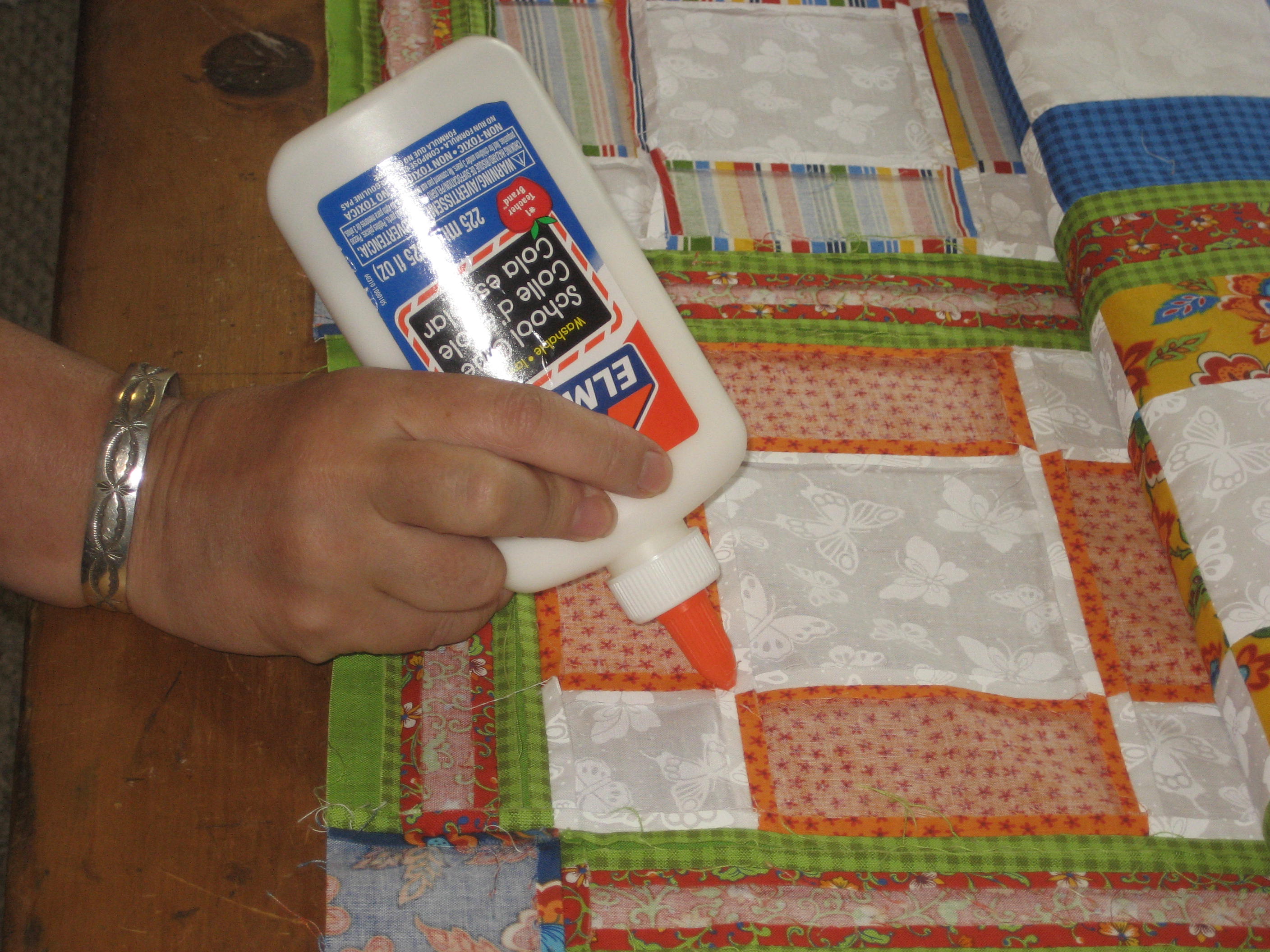 California Quilting: Using Elmer's Washable School Glue to baste your quilts