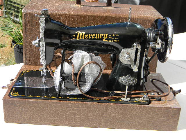 Vintage Mercury Dial-O-Matic Electric Sewing Machine R3L with Carrying Case